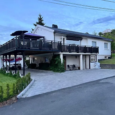 Koselig Leilighet Naer Eb Stranda Apartment