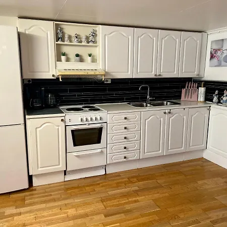 Apartment Koselig Leilighet Naer Eb Stranda